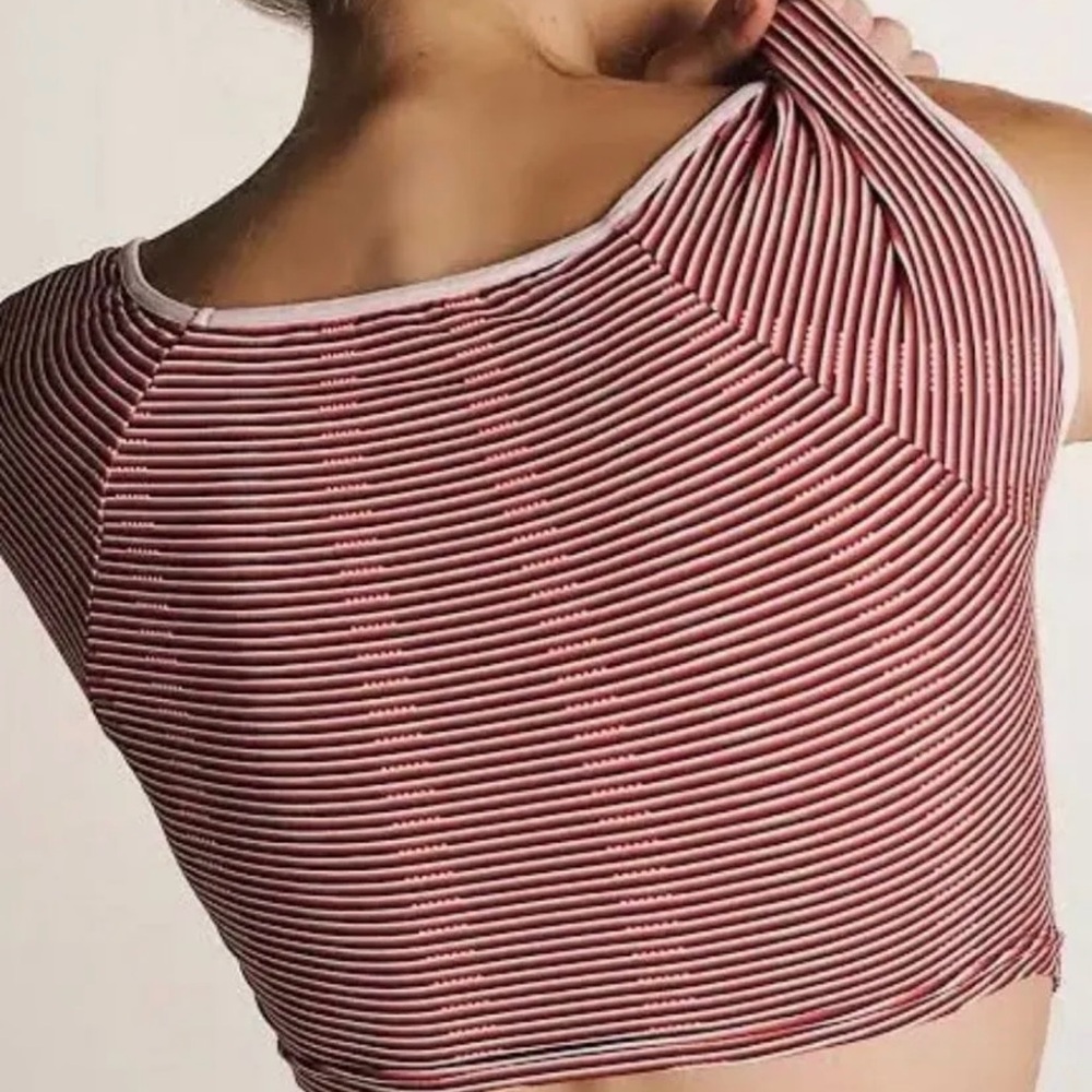 Free People FP Movement What's the Scoop Baby Tee Size $ 58 M/L NWT - Picture 2 of 2